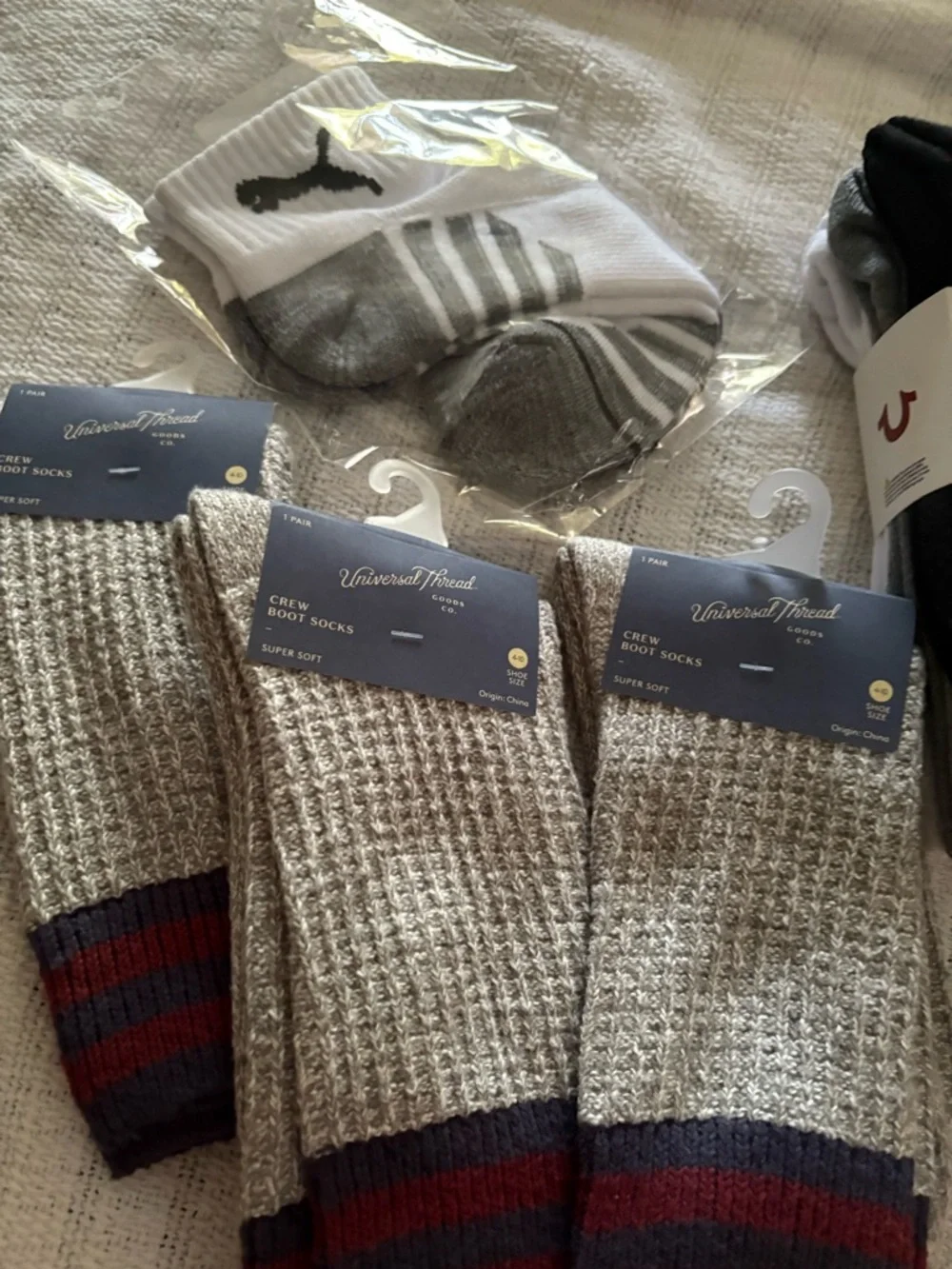 NEW- Men’s  10 Pr. True Religion Socks  Men's Crew Gray, Black, White, Burgundy